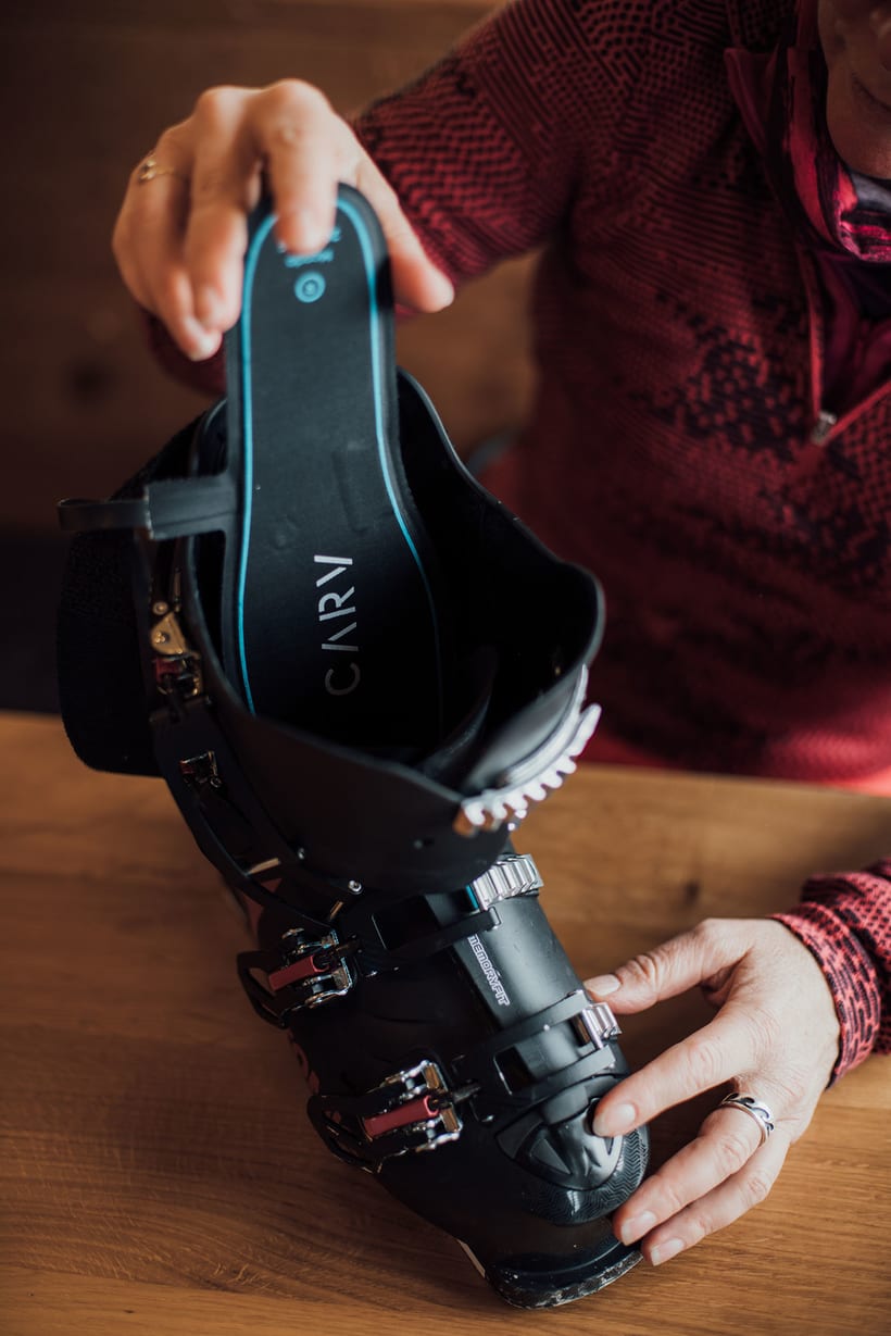 Carv technology in ski boot