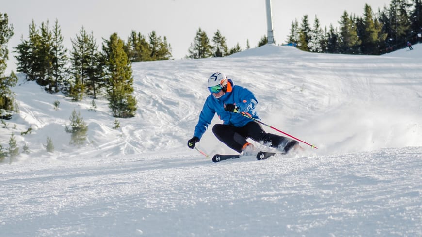 Real-time skiing analysis and audio coaching