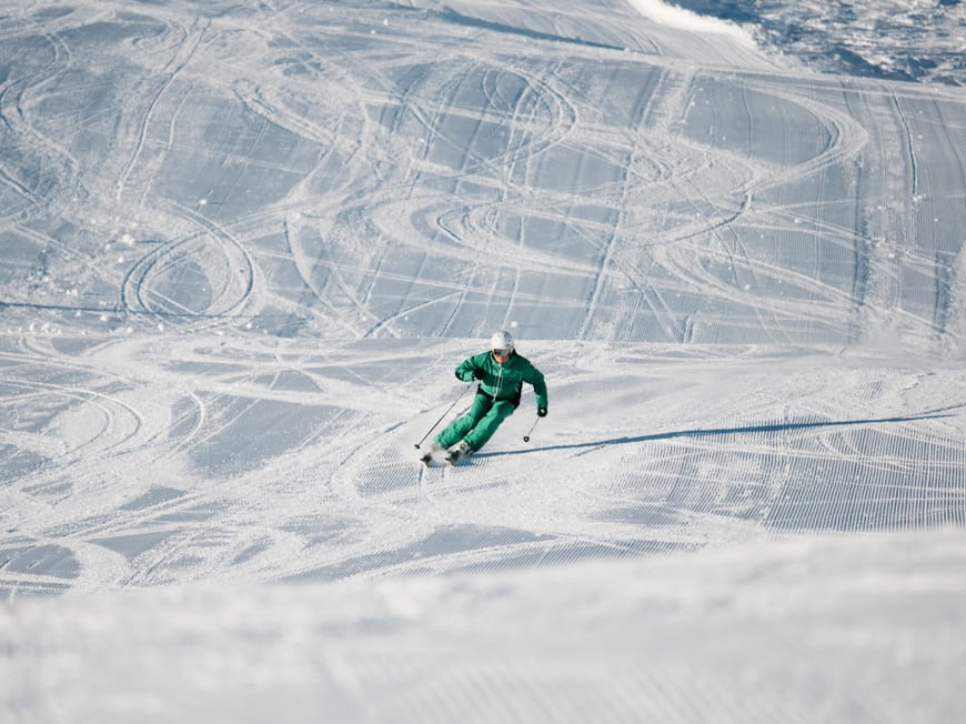 Real-time skiing analysis and audio coaching