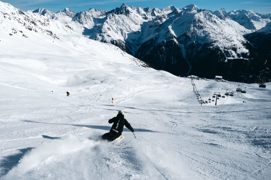 Real-time skiing analysis and audio coaching